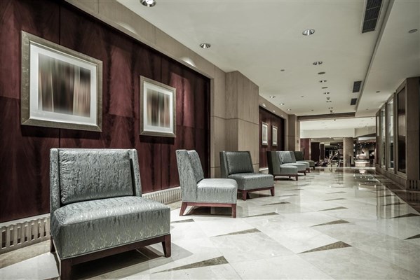 Elegant chair from Reality Furniture – perfect armchair for your home, featuring premium craftsmanship and style.